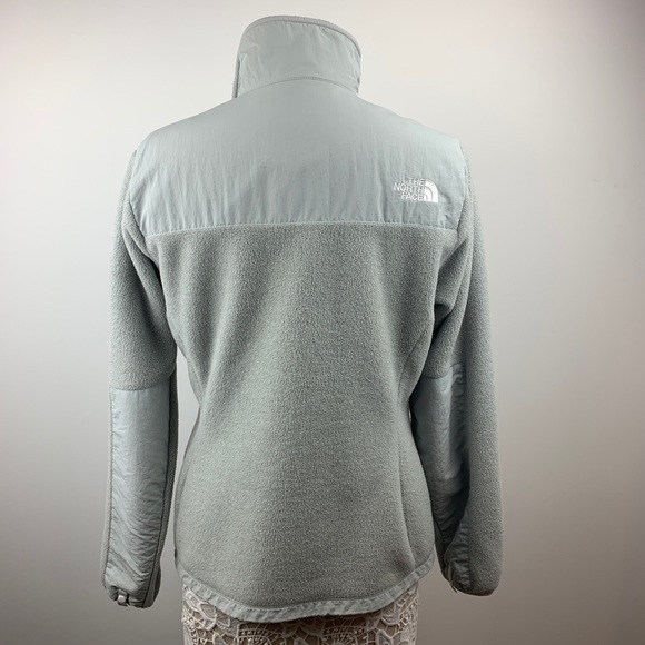 🎉SOLD🎉North Face Med Gray Denali Fleece Jacket - Picture 6 of 8